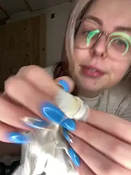 Livewithlucy online show from 01-02-25, 06:45