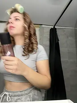 Livewithlucy online show from 03-06-25, 10:09