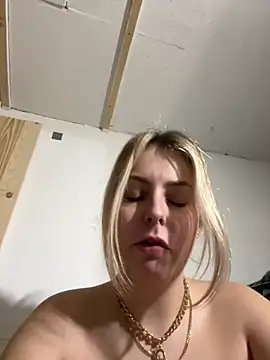 Livewithlucy online show from 03-12-25, 03:07