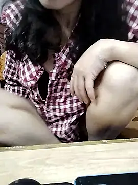 Snapshot of cream1299 chatting on 01-09-26, 05:10 cream1299 online show from 01-09-26, 05:10