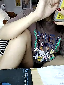 Snapshot of cream1299 chatting on 05-12-26, 12:41 cream1299 online show from 05-12-26, 12:41