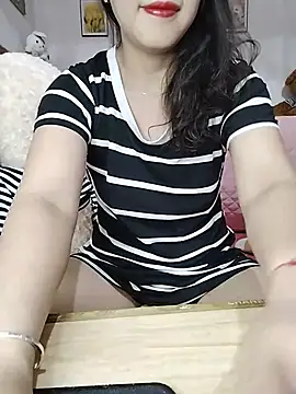 Snapshot of cream1299 chatting on 06-18-26, 09:19 cream1299 online show from 06-18-26, 09:19