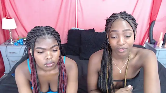 Snapshot of Nicole_Colette_ chatting on 03-12-25, 05:49 Nicole Colette online show from 03-12-25, 05:49
