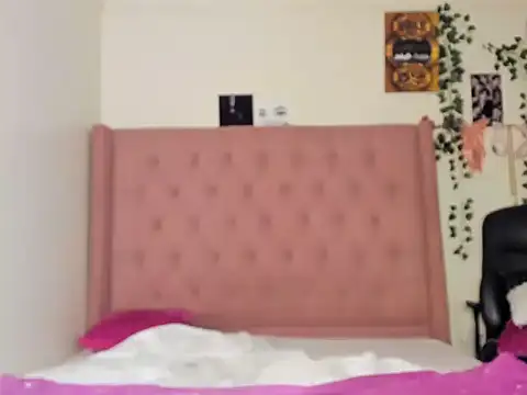 Wendy smal - online show from 02-21-25, 03:10