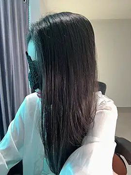 Snapshot of Salibae_Nha chatting on 03-17-25, 06:29 Salibae Nha online show from 03-17-25, 06:29