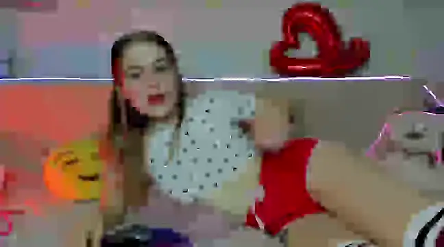 Snapshot of EliLynch chatting on 02-15-25, 05:50 EliLynch online show from 02-15-25, 05:50