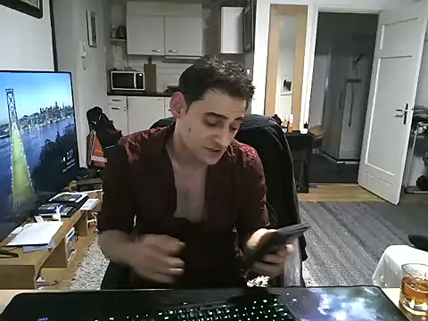 Snapshot of mihaimichael chatting on 03-08-25, 01:28 mihaimichael online show from 03-08-25, 01:28