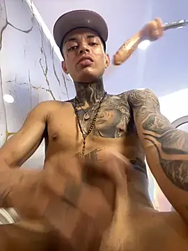 Snapshot of Herem369 chatting on 11-06-25, 03:24 Herem369 online show from 11-06-25, 03:24