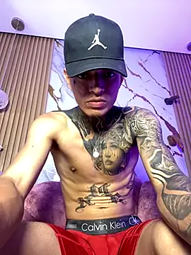 Snapshot of Herem369 chatting on 11-08-25, 03:29 Herem369 online show from 11-08-25, 03:29