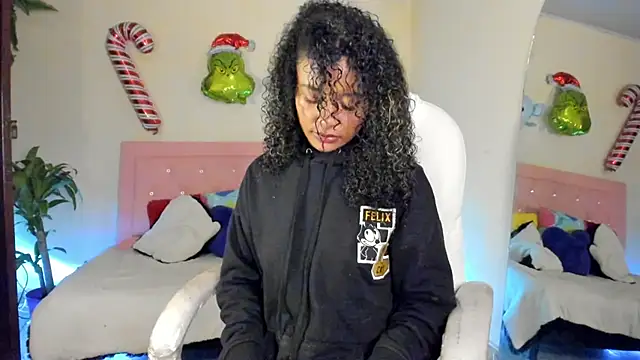 Snapshot of keyla_roberts777 chatting on 12-27-24, 04:58 keyla roberts777 online show from 12-27-24, 04:58