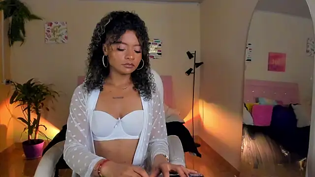Snapshot of keyla_roberts777 chatting on 01-05-25, 03:32 keyla roberts777 online show from 01-05-25, 03:32