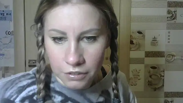 Snapshot of TherestlessKitty chatting on 12-10-24, 06:11 TherestlessKitty online show from 12-10-24, 06:11