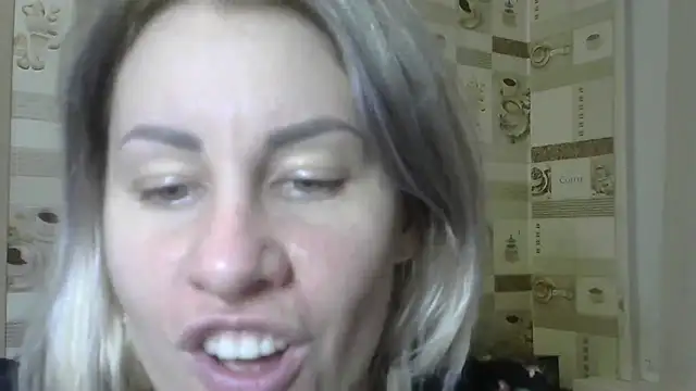 Snapshot of TherestlessKitty chatting on 12-23-24, 09:05 TherestlessKitty online show from 12-23-24, 09:05