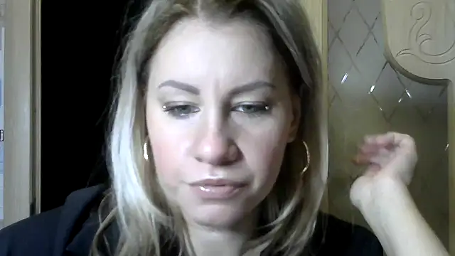 Snapshot of TherestlessKitty chatting on 12-27-24, 06:57 TherestlessKitty online show from 12-27-24, 06:57