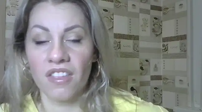 Snapshot of TherestlessKitty chatting on 01-25-25, 07:06 TherestlessKitty online show from 01-25-25, 07:06