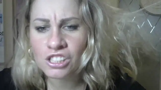 Snapshot of TherestlessKitty chatting on 01-28-25, 09:08 TherestlessKitty online show from 01-28-25, 09:08