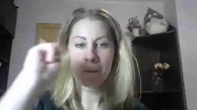 Snapshot of TherestlessKitty chatting on 02-03-25, 05:07 TherestlessKitty online show from 02-03-25, 05:07