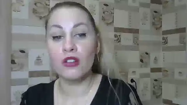 Snapshot of TherestlessKitty chatting on 02-14-25, 09:24 TherestlessKitty online show from 02-14-25, 09:24