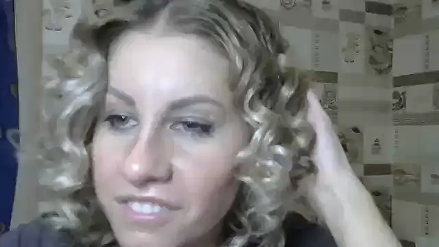 Snapshot of TherestlessKitty chatting on 02-18-25, 09:10 TherestlessKitty online show from 02-18-25, 09:10