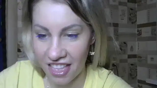 TherestlessKitty online show from 03-08-25, 11:05