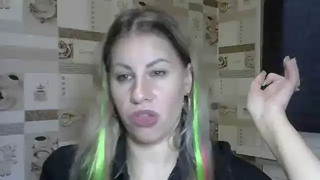 Snapshot of TherestlessKitty chatting on 09-19-25, 06:04 TherestlessKitty online show from 09-19-25, 06:04