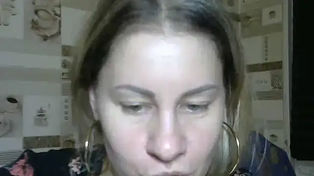 Snapshot of TherestlessKitty chatting on 10-19-25, 10:21 TherestlessKitty online show from 10-19-25, 10:21