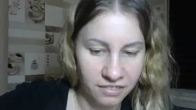 Snapshot of TherestlessKitty chatting on 10-25-25, 10:15 TherestlessKitty online show from 10-25-25, 10:15