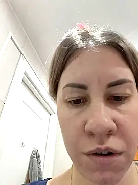 TherestlessKitty online show from 10-27-25, 10:58