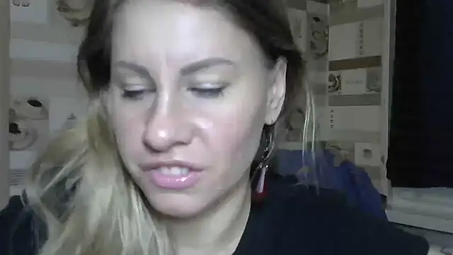 Snapshot of TherestlessKitty chatting on 11-17-25, 06:41 TherestlessKitty online show from 11-17-25, 06:41