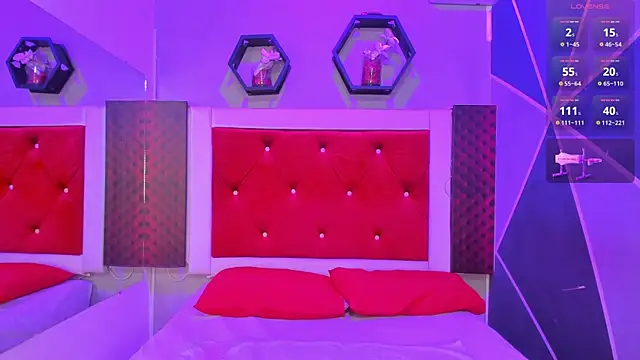 Karoll014 online show from 10-31-25, 12:06