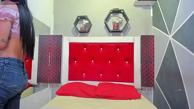 Karoll014 online show from 11-25-25, 12:16