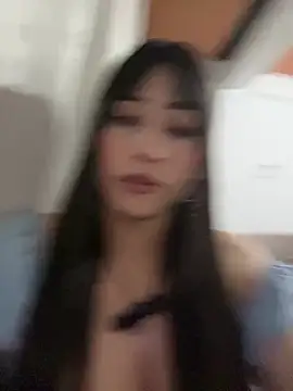 Snapshot of mikuru_hara chatting on 02-14-25, 12:51 mikuru hara online show from 02-14-25, 12:51