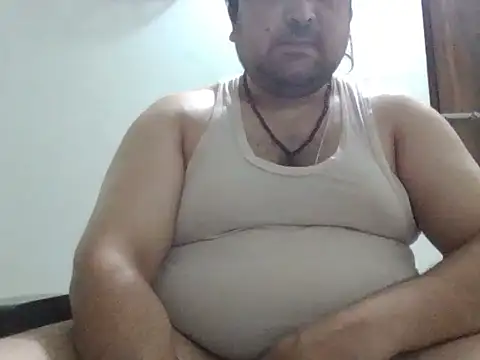 Snapshot of ARYANAVAILABLE chatting on 07-05-26, 11:45 ARYANAVAILABLE online show from 07-05-26, 11:45