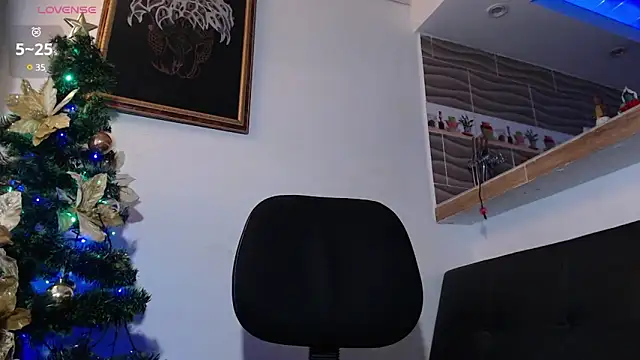 Snapshot of colby_scott chatting on 12-19-24, 06:34 colby scott online show from 12-19-24, 06:34