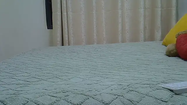 Snapshot of jeyberrie chatting on 06-20-26, 12:08 jeyberrie online show from 06-20-26, 12:08