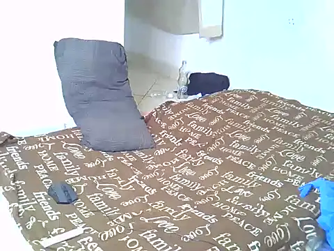 Snapshot of ebonyangie chatting on 01-13-26, 06:24 ebonyangie online show from 01-13-26, 06:24