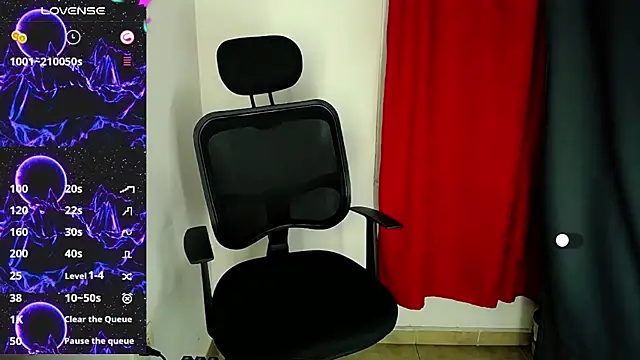 Snapshot of Ares_ttoter chatting on 12-21-24, 11:01 Ares ttoter online show from 12-21-24, 11:01
