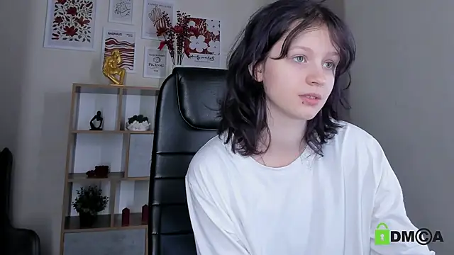 Snapshot of Alina_Mills chatting on 08-02-26, 08:35 Alina Mills online show from 08-02-26, 08:35