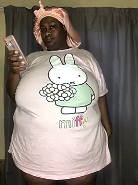 Snapshot of bustytitsxxx chatting on 06-20-26, 03:15 bustytitsxxx online show from 06-20-26, 03:15
