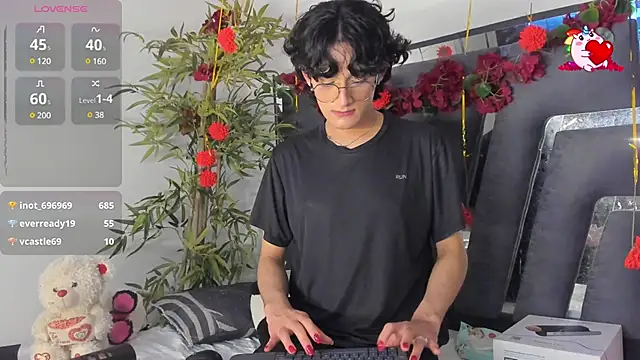 Snapshot of Black_Rose2 chatting on 02-16-25, 11:59 Black Rose2 online show from 02-16-25, 11:59