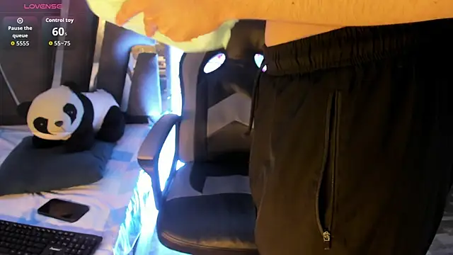 Snapshot of Black_Rose2 chatting on 11-12-25, 11:21 Black Rose2 online show from 11-12-25, 11:21