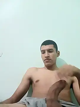 Snapshot of Rogersmit2 chatting on 12-19-24, 08:02 Rogersmit2 online show from 12-19-24, 08:02