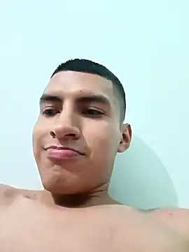 Snapshot of Rogersmit2 chatting on 12-20-24, 03:14 Rogersmit2 online show from 12-20-24, 03:14