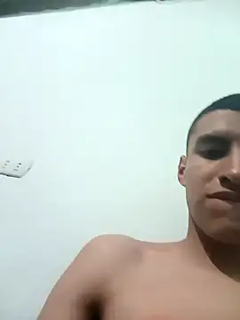 Snapshot of Rogersmit2 chatting on 01-04-25, 03:29 Rogersmit2 online show from 01-04-25, 03:29