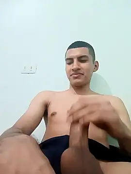 Snapshot of Rogersmit2 chatting on 02-19-25, 04:55 Rogersmit2 online show from 02-19-25, 04:55