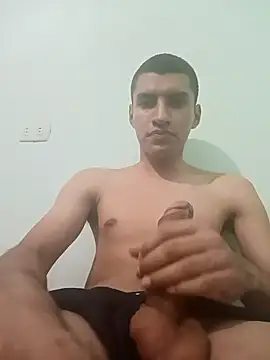 Snapshot of Rogersmit2 chatting on 02-28-25, 10:28 Rogersmit2 online show from 02-28-25, 10:28