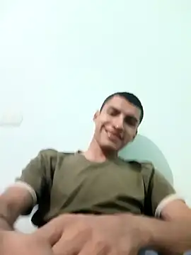 Snapshot of Rogersmit2 chatting on 03-01-25, 02:59 Rogersmit2 online show from 03-01-25, 02:59