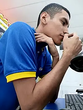 Rogersmit2 online show from 04-05-26, 05:43