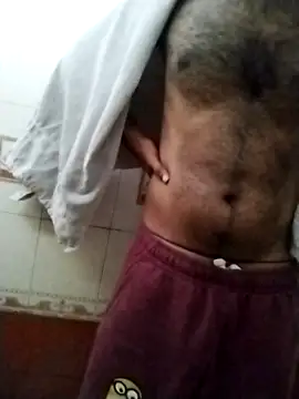 Snapshot of hairy_gun chatting on 11-26-25, 05:41 hairy gun online show from 11-26-25, 05:41