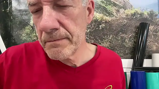 Snapshot of tauromolo chatting on 06-17-26, 01:08 tauromolo online show from 06-17-26, 01:08
